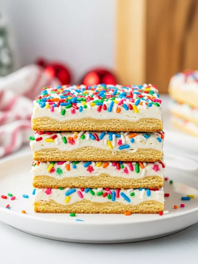 Amazing Christmas Cookie Lasagna: A No-bake Holiday Treat (Web Story)
