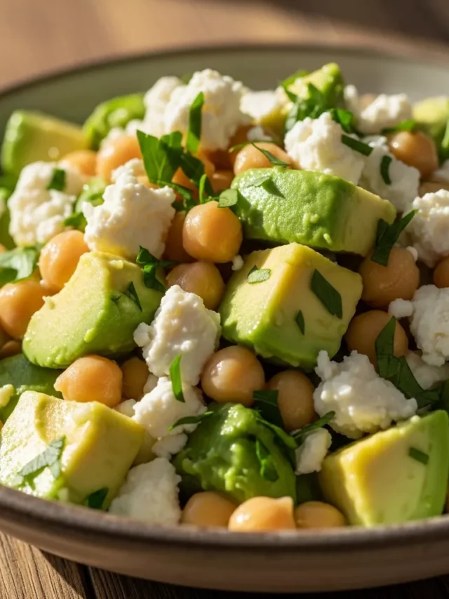 Speedy Chickpea Avocado Salad with Feta: A Flavorful Lunch Boost (Web Story)